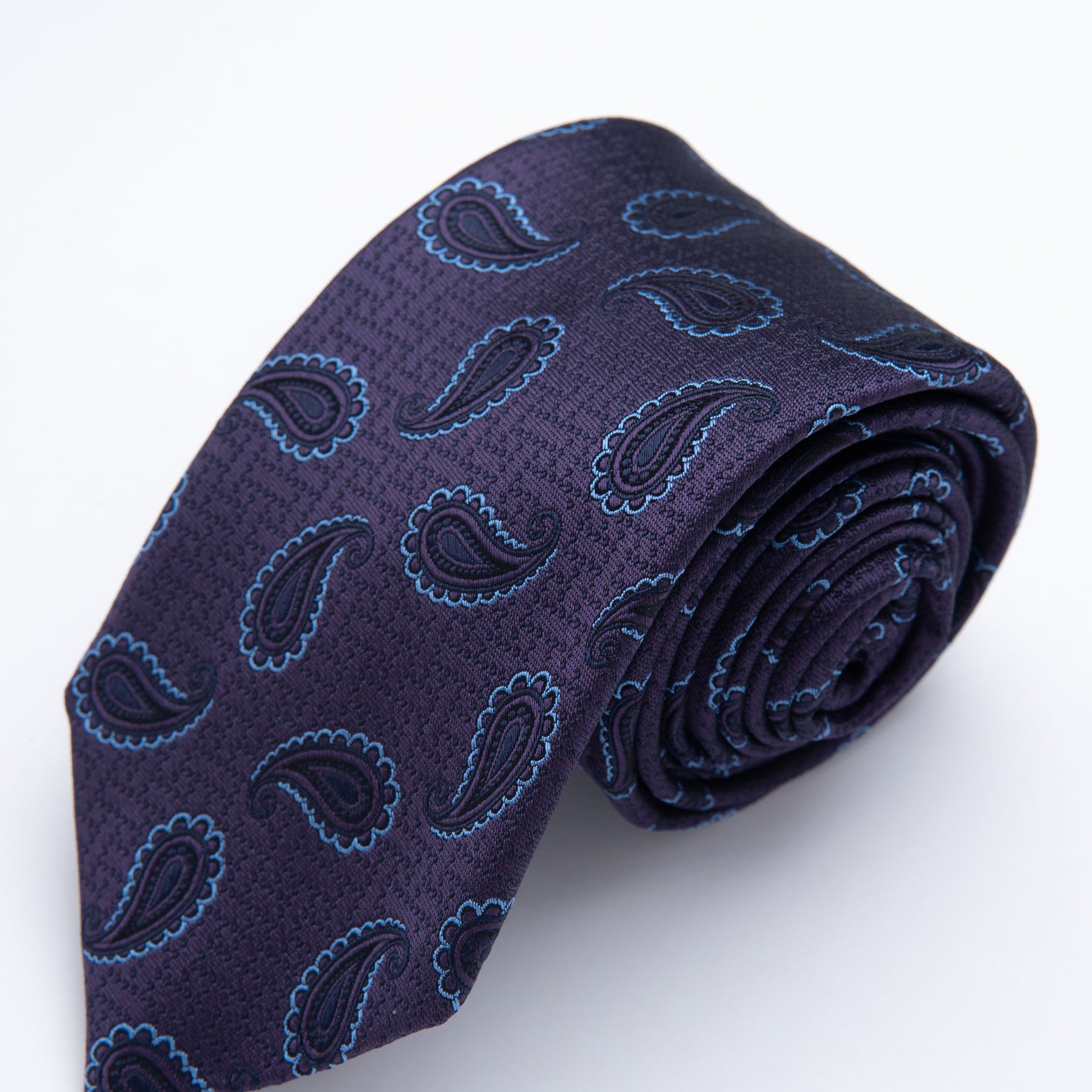 CORBATA MORADO CON DISEÑO PAISLEY