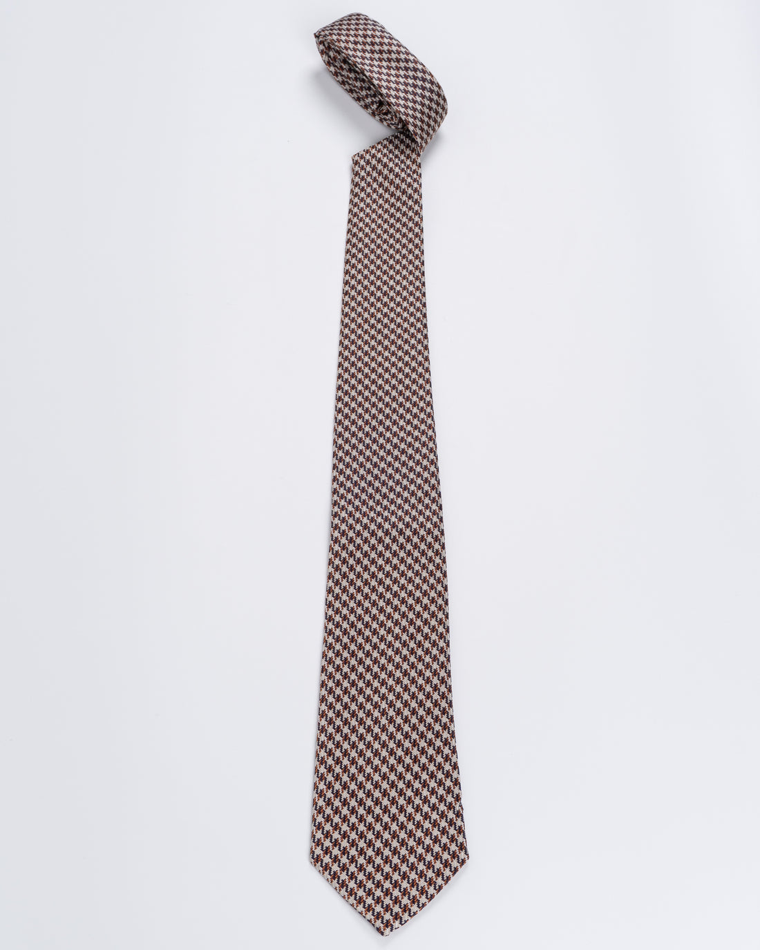 Corbata Fondo Marron Claro Con Diseños Negros