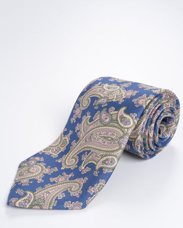 Corbata Fondo Azul Claro con Diseño