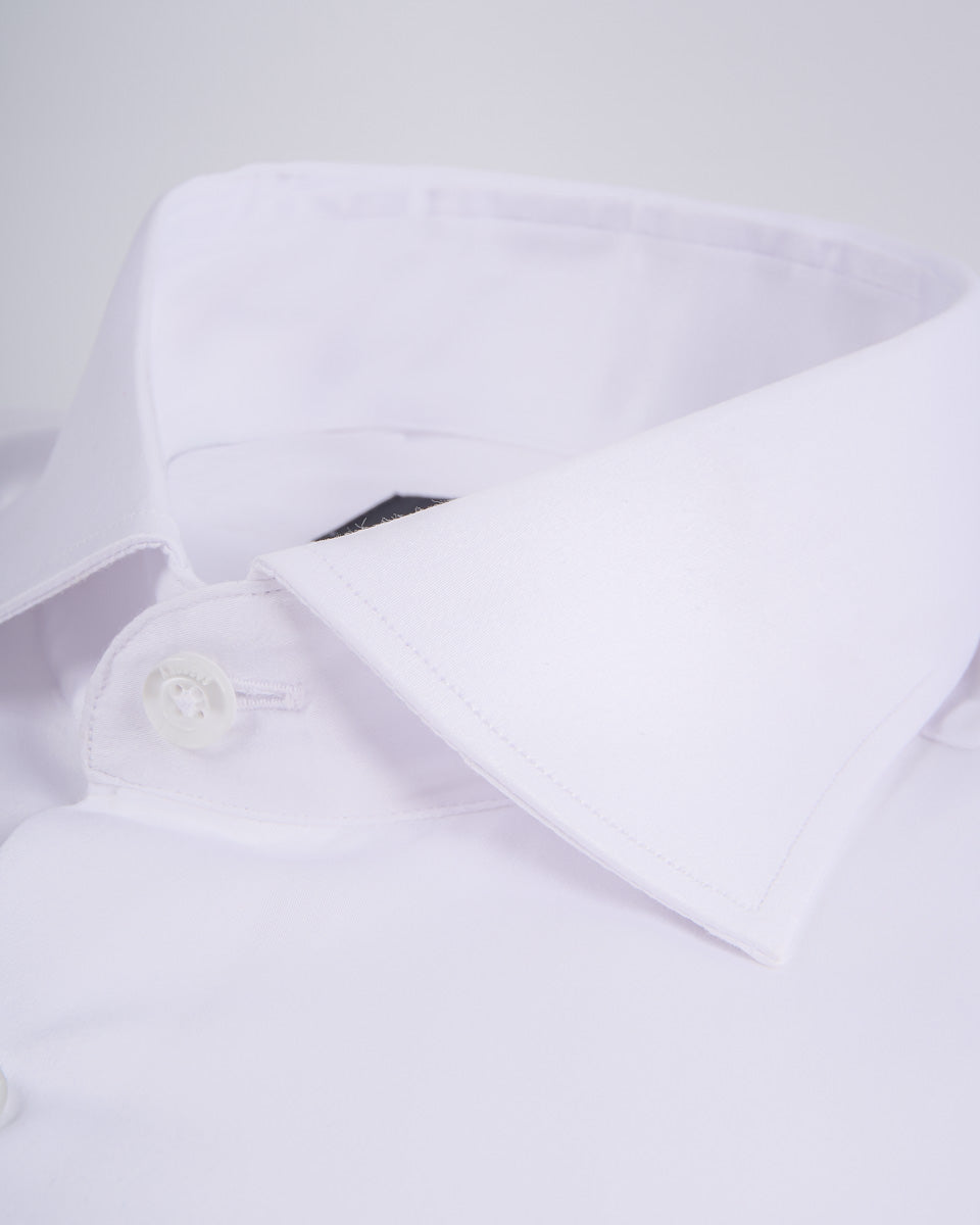 Camisa de Vestir Blanca con Cuello Italiano y Puño Recortado