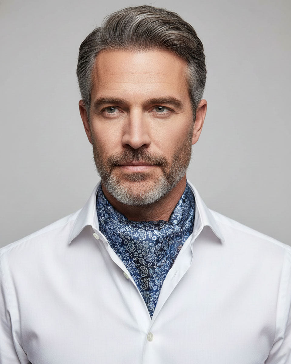 Corbatón - Ascot Azul con Diseño Blanco