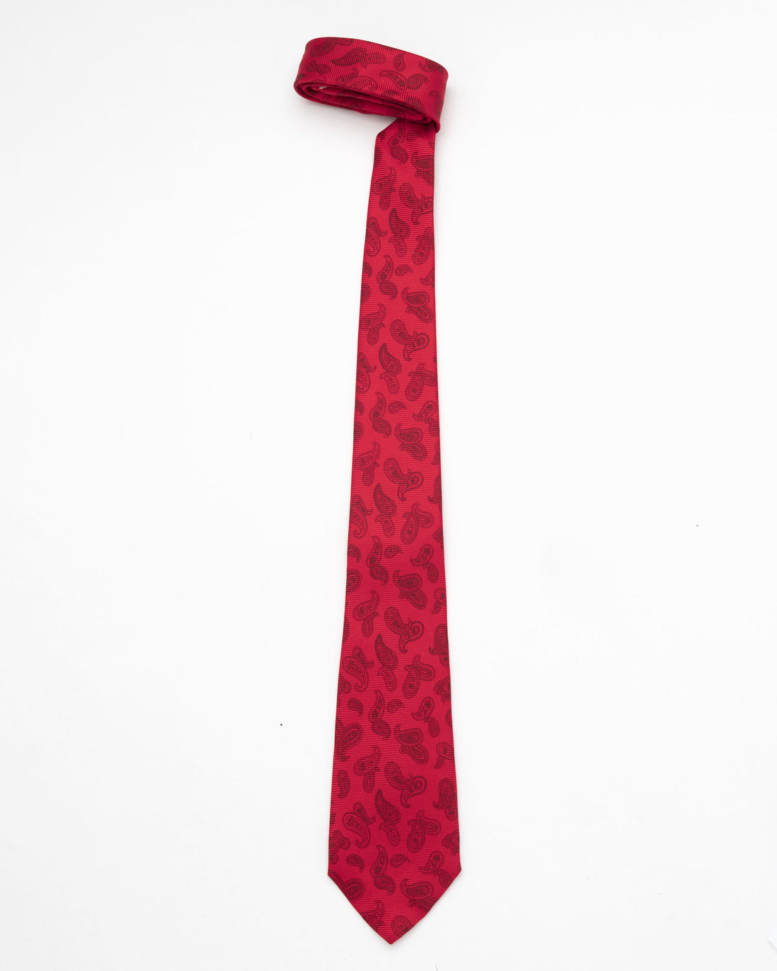 CORBATA ROJA DISEÑOS PAILEY NEGROS