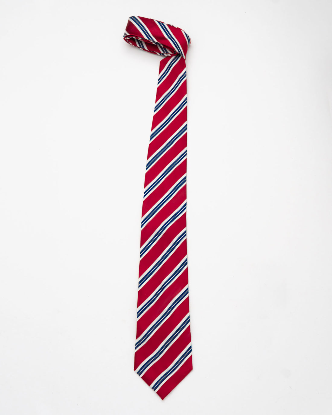 CORBATA ROJO LINEAS GRISES OSCURAS Y CREMA