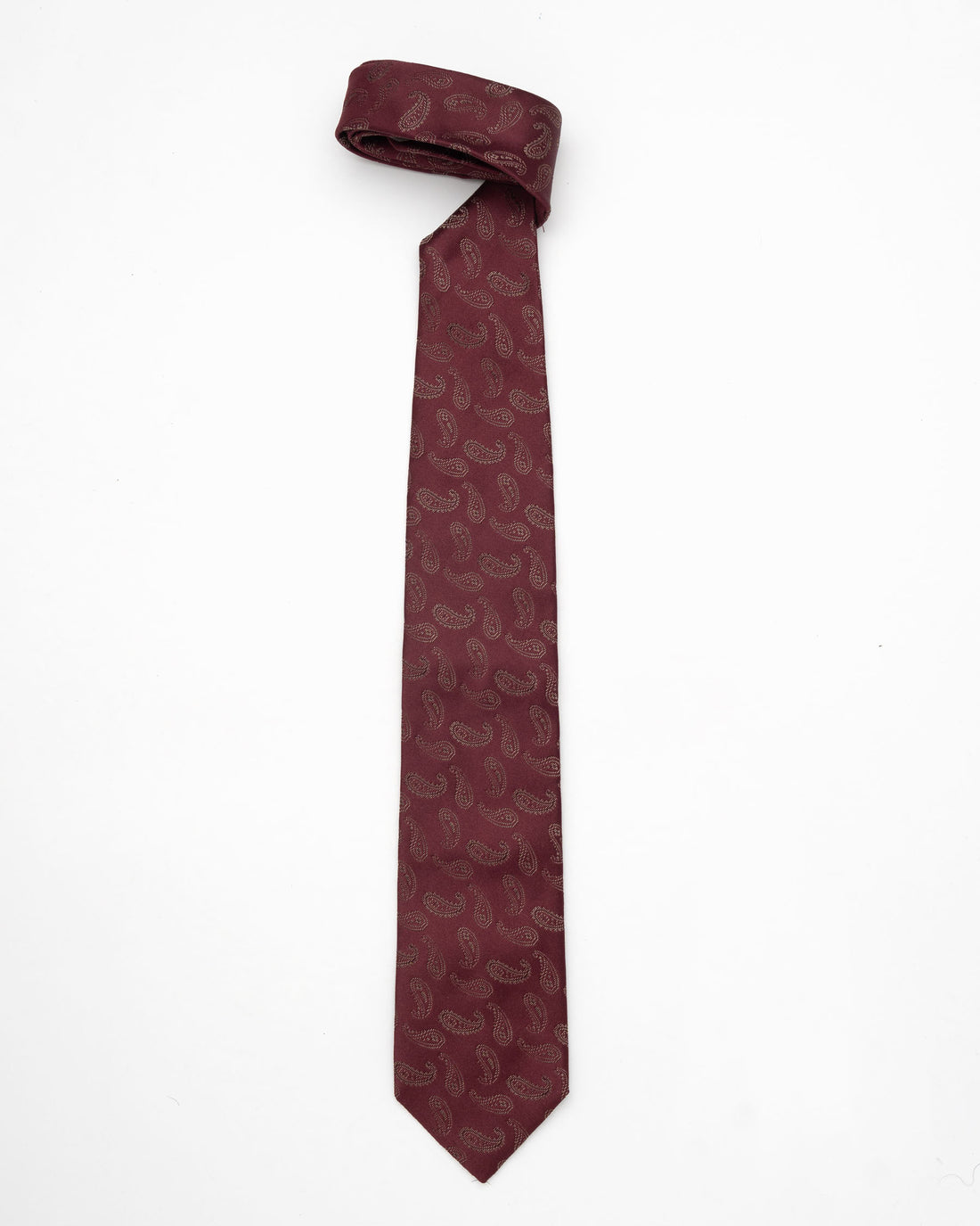 CORBATA VINO CON DISEÑO PAILEY DORADO