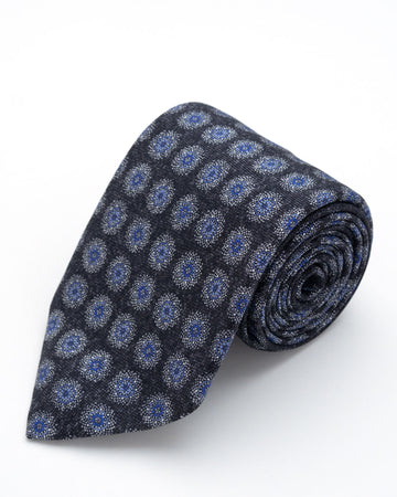 CORBATA AZUL OSCURO CON DISEÑO DE FLORES AZULINO