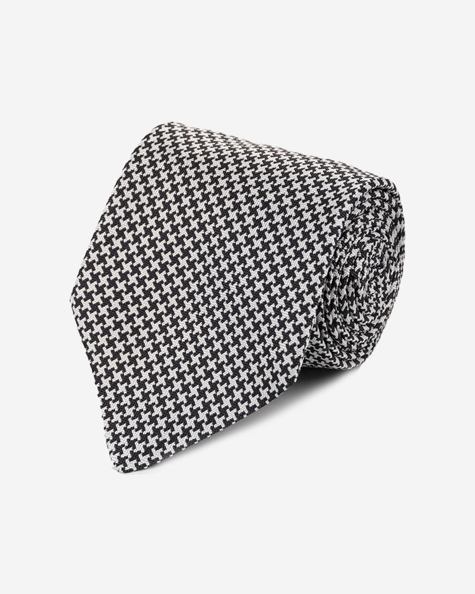 Corbata Negra con Diseño Escocés Blanco
