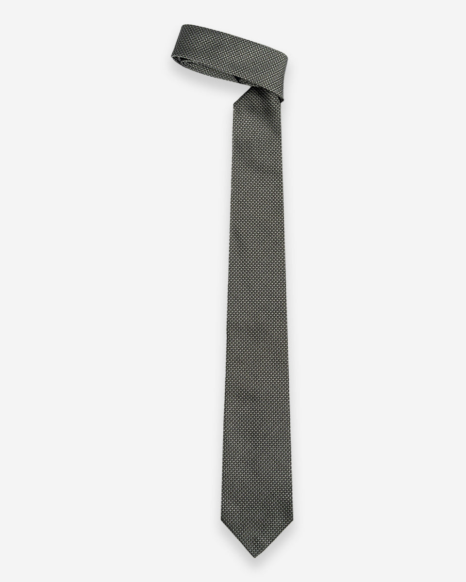 Red Background Tie