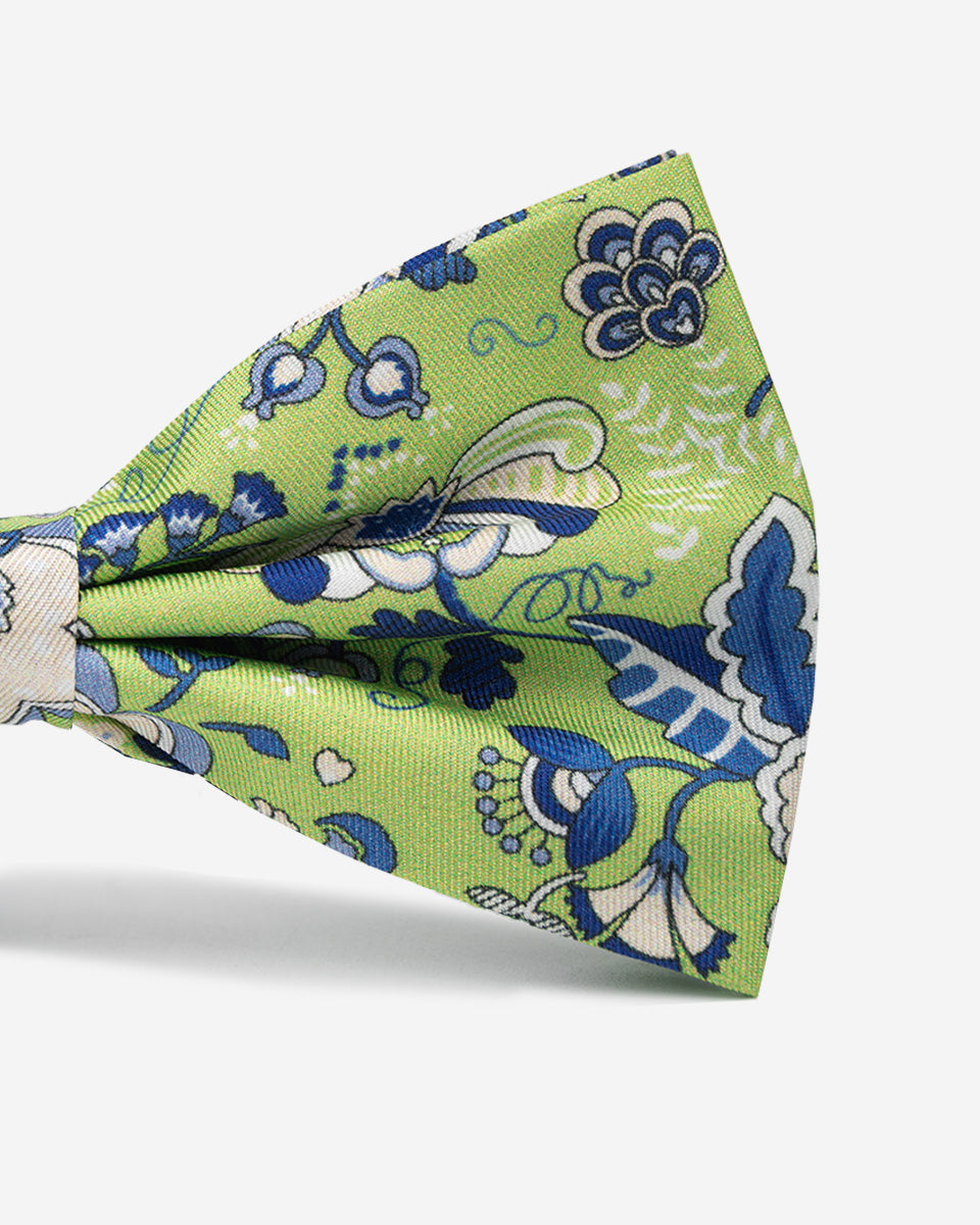 Pajarita Verde  con Diseño de Flores Azules