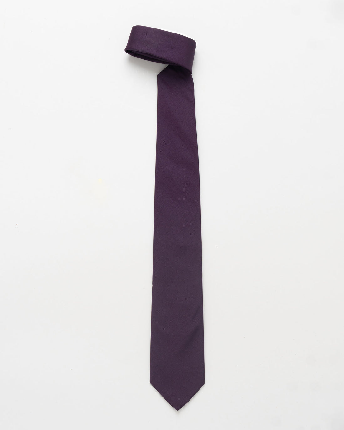 CORBATA COLOR MORADO OSCURO