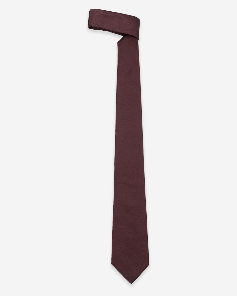 Corbata Color Granate con Finas Líneas