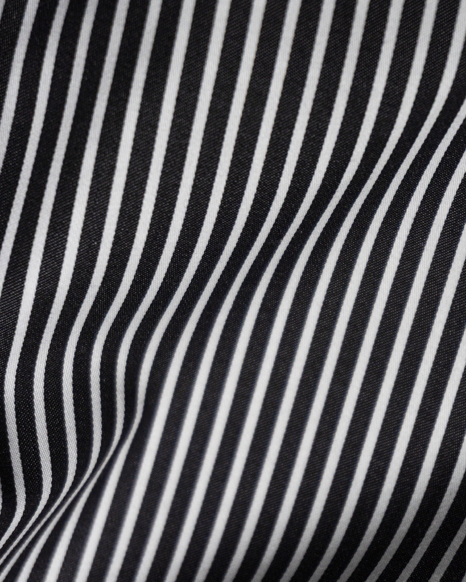 Camisa Vestir Hombre - Negro con Rayas Blancas - Cuello y Puño Simple Blanco