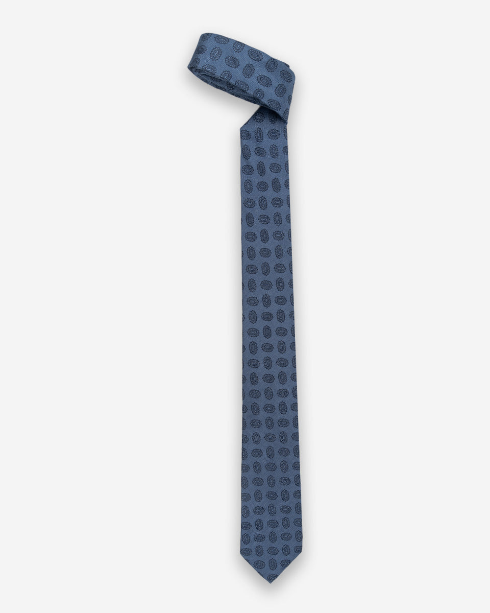 Corbata Color Azul con Diseño de Flor Ovalada