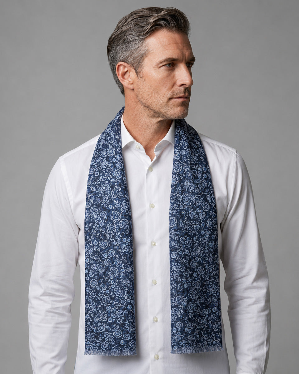 Bufanda - Foulard Color Azul con Diseño Floral