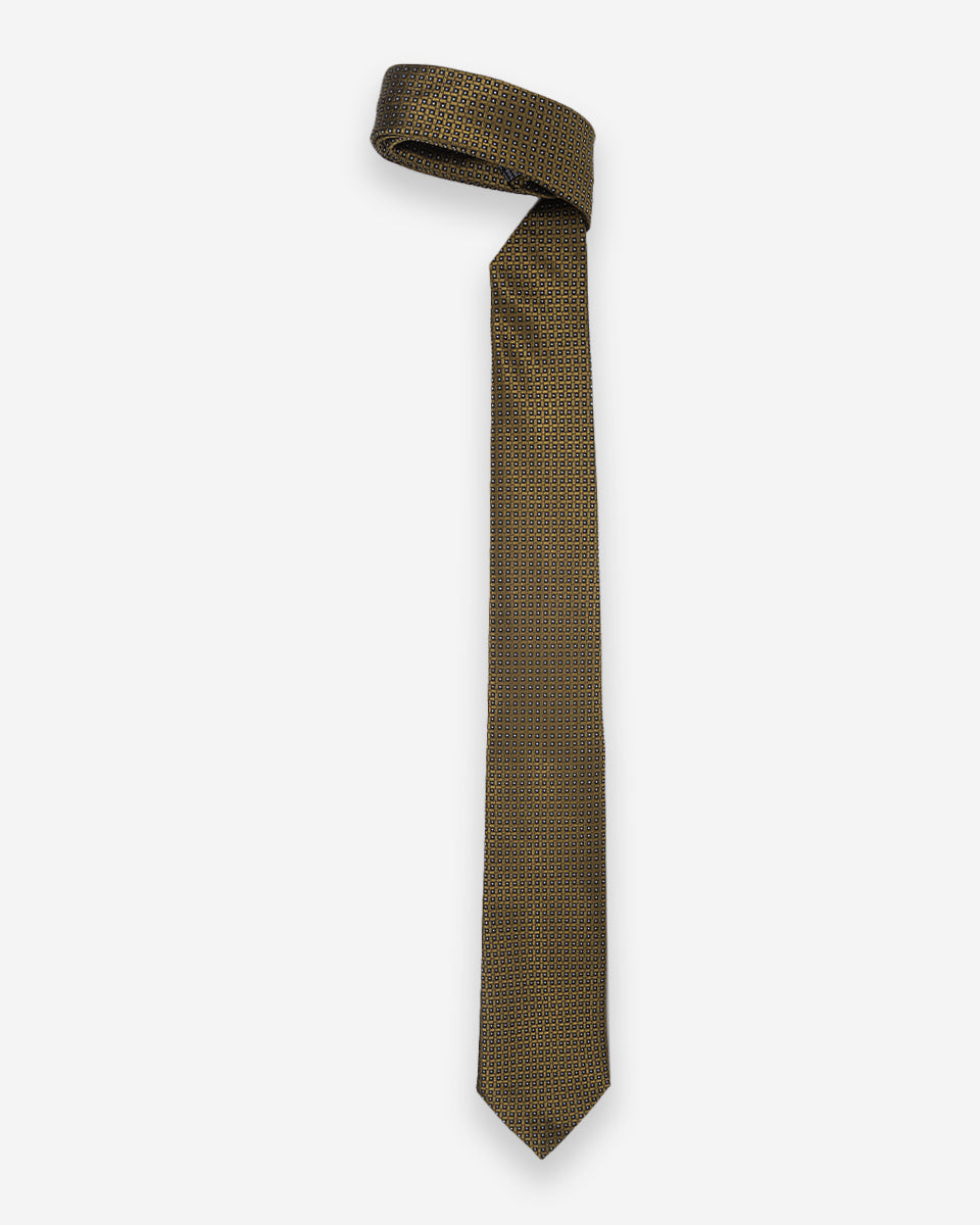 Corbata Color Camello Oscuro con Diseño de Cuadros