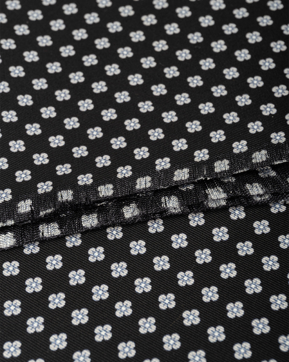 Bufanda - Foulard Color Negro con Flores Blancas