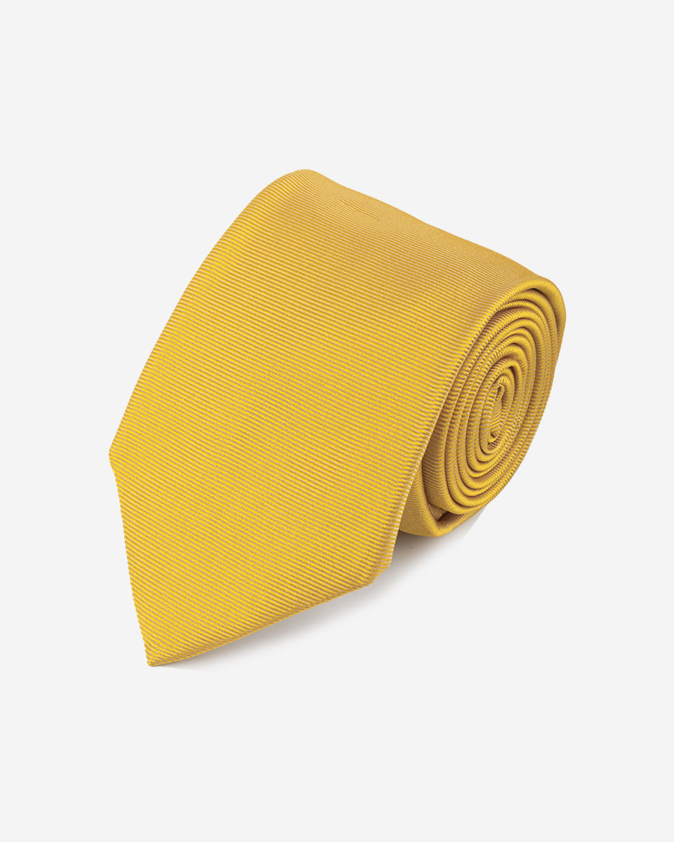 Corbata Color Mostaza con Finas Líneas