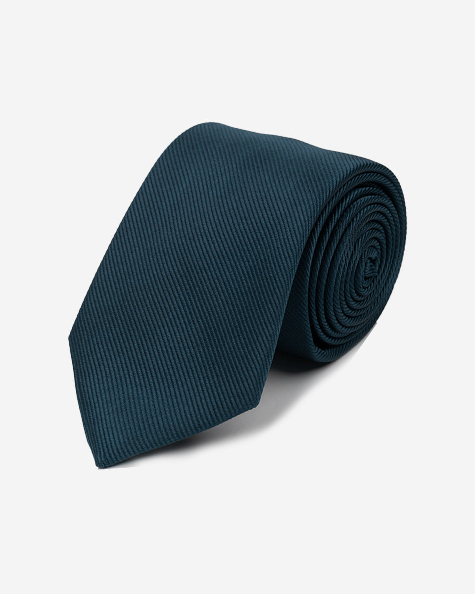 Corbata Color Cobalto Oscuro con Finas Líneas
