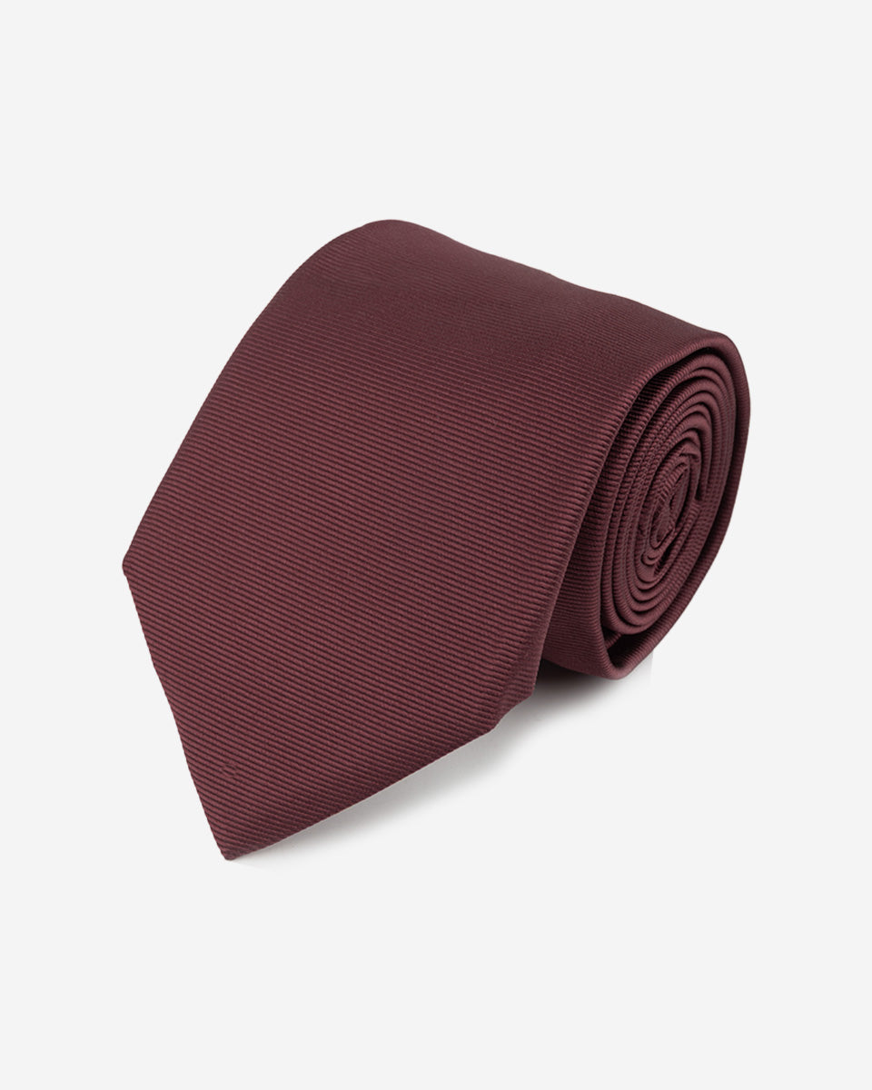 Corbata Color Granate con Finas Líneas