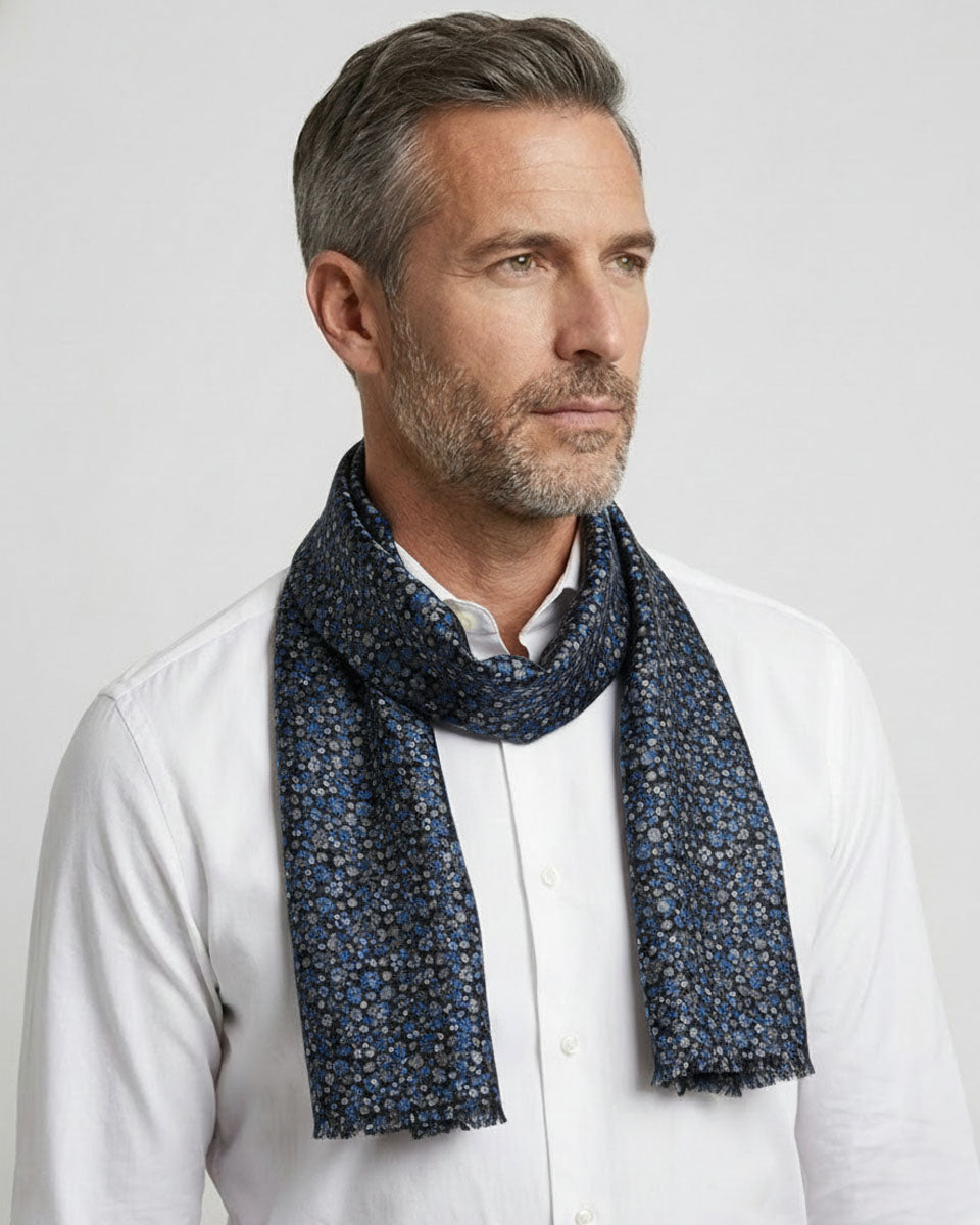 Bufanda - Foulard Negro con Diseño Celeste