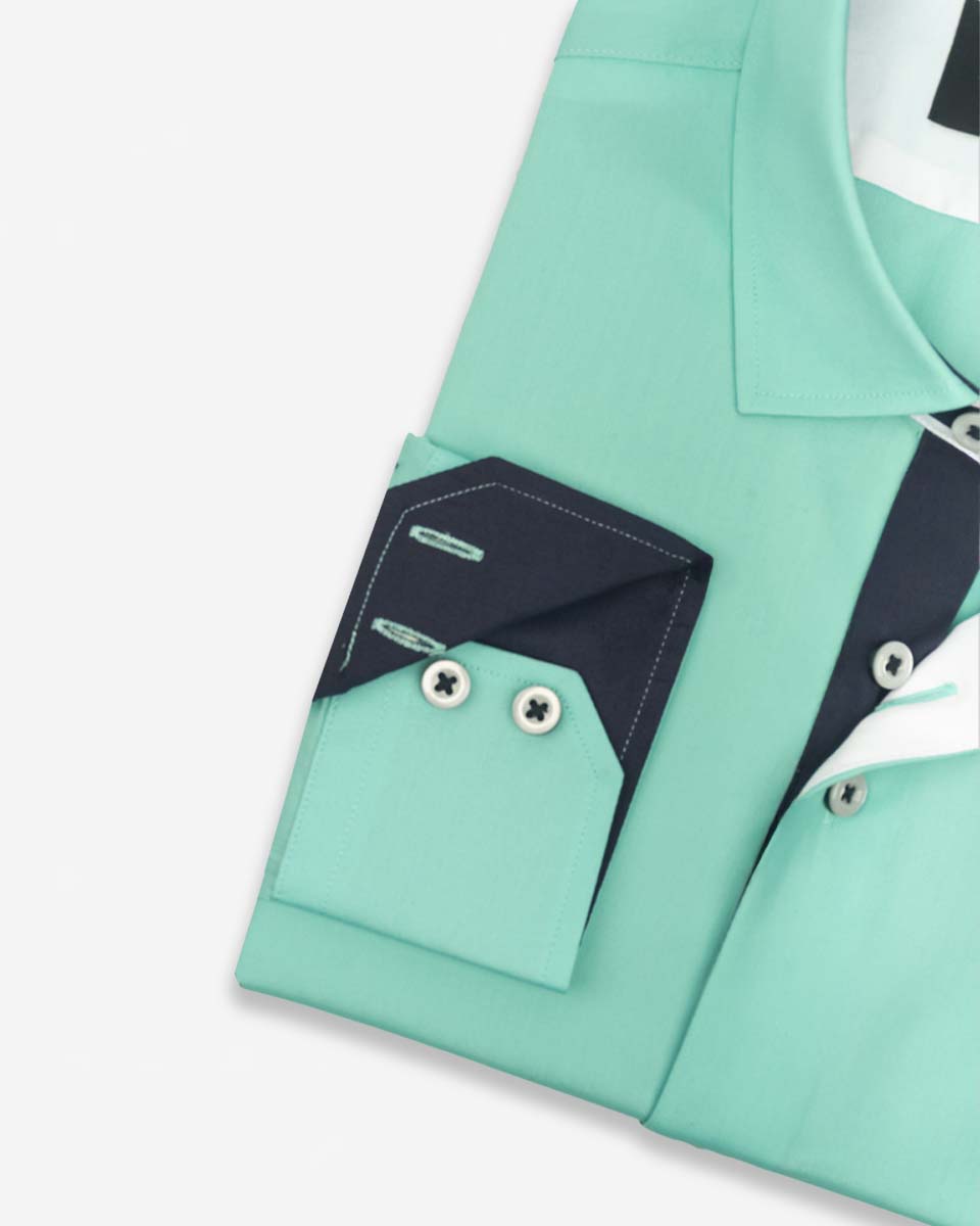 Camisa Casual color Verde Agua con Detalles Azul en Cuello y Puños