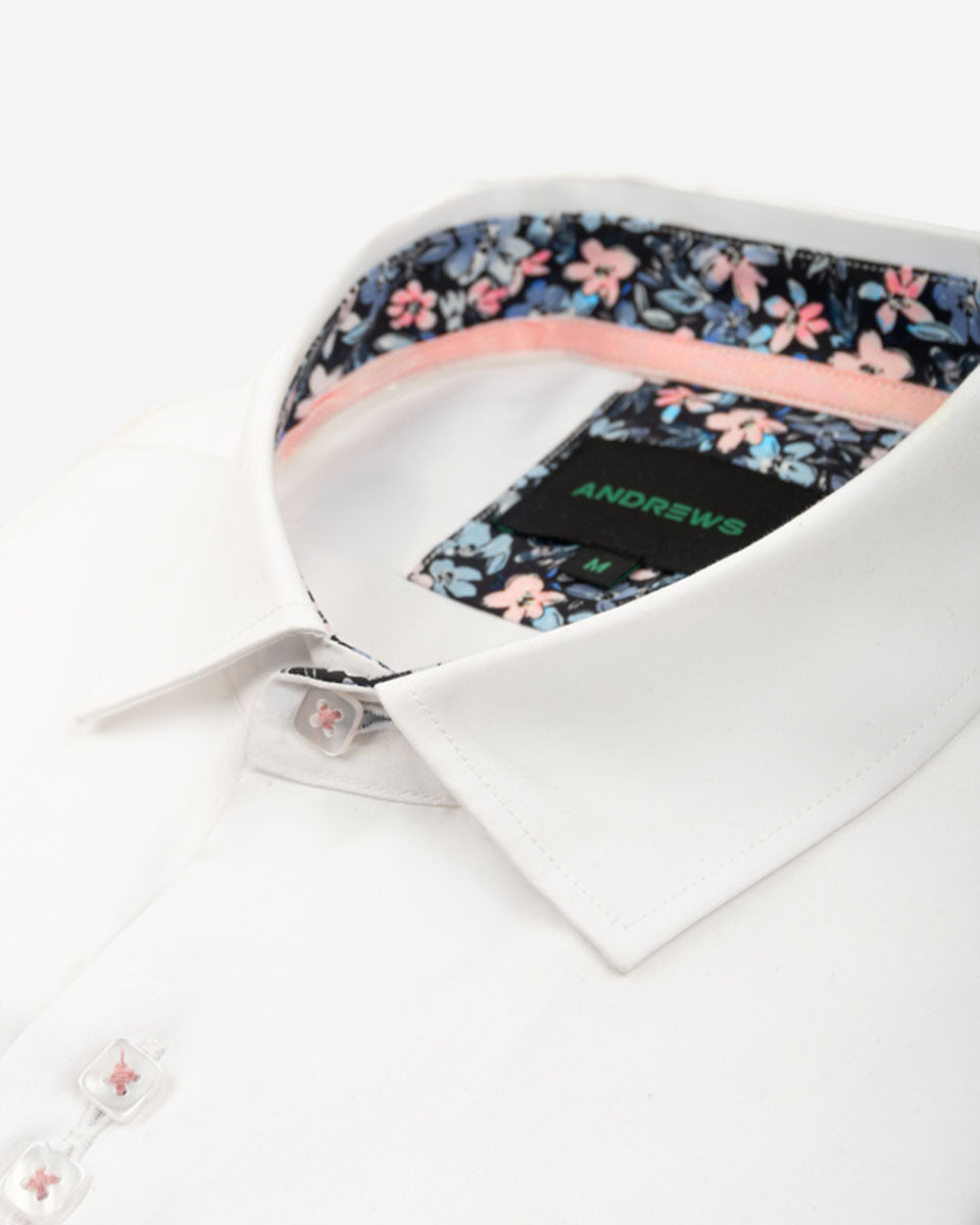 Camisa Casual Blanco con Detalles Rosado en Cuello y Puños