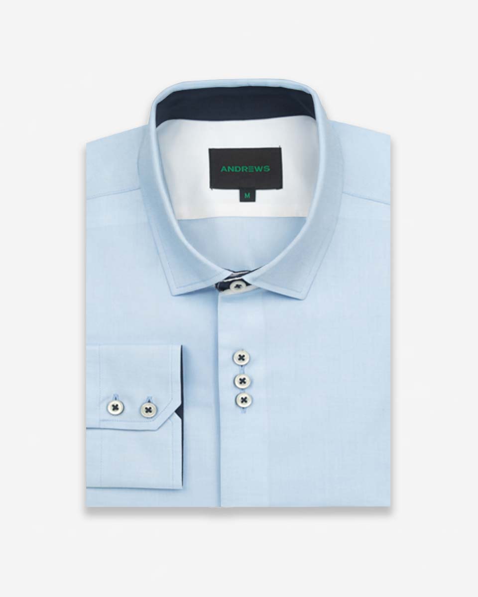 Camisa Casual color Celeste con Detalles Azul en Cuello y Puños