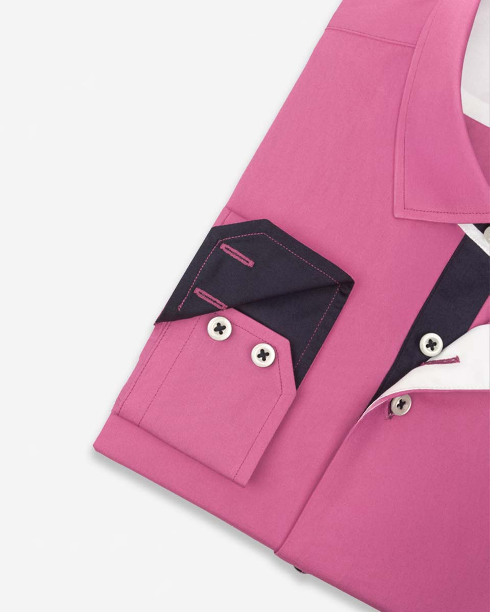 Camisa Casual color Fucsia con Detalles Azul en Cuello y Puños