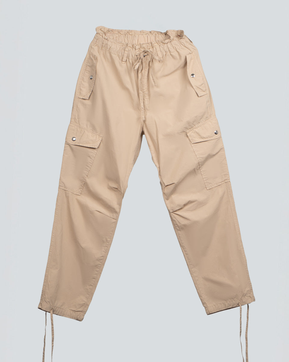 Pantalón Verónica de mujer en popelina beige con bolsillos cargo